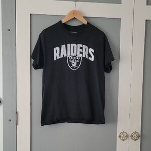 Raiders Graphic Short Sleeve Tee - Black